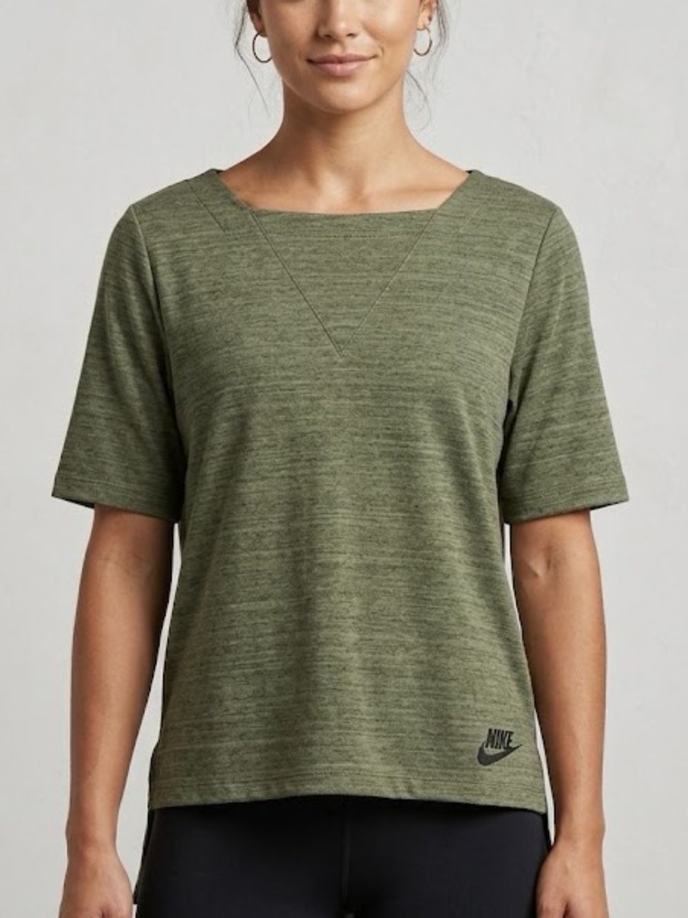 Nike Women's Sportswear NSW Advance 15 Short Sleeve Top Olive Green Heather XS